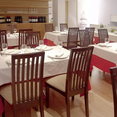 Gastro Hotel La Giraldilla ลิเออร์กาเนส ภายนอก รูปภาพ