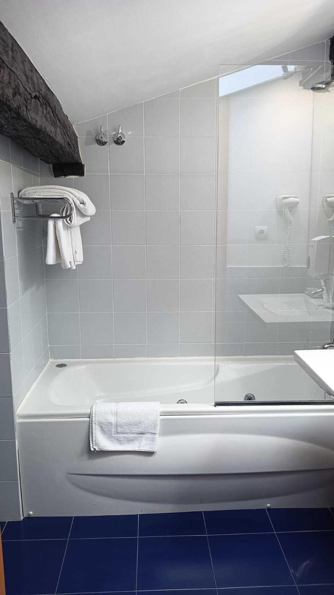 Gastro Hotel La Giraldilla ลิเออร์กาเนส ห้อง รูปภาพ